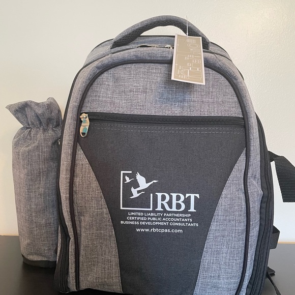 Gray Picnic Backpack for Four - Picture 4 of 14